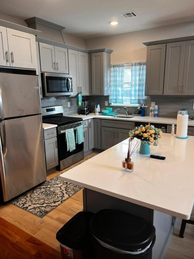 Springview Homes 12Mins From Ewr & 3 Mins From University Hospital Ньюарк Экстерьер фото